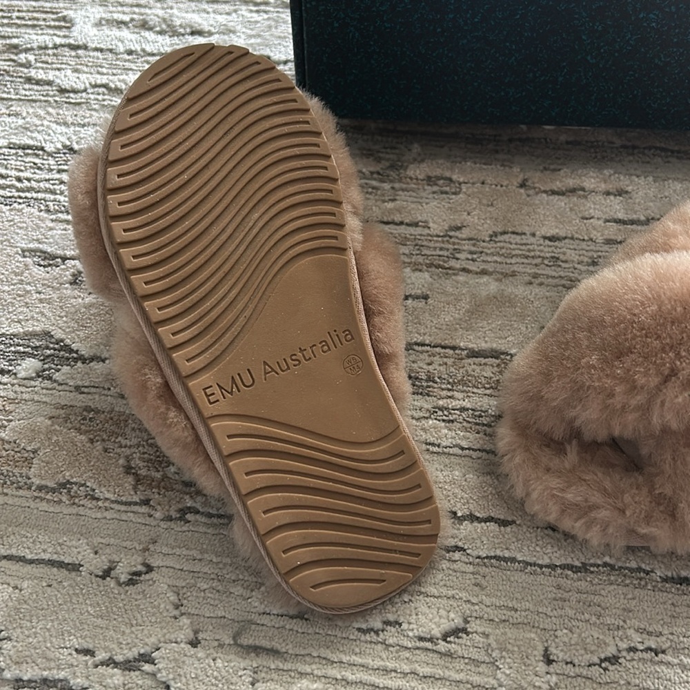 Emu Australia Mayberry Sheepskin Slippers Camel NIB - Picture 5 of 8